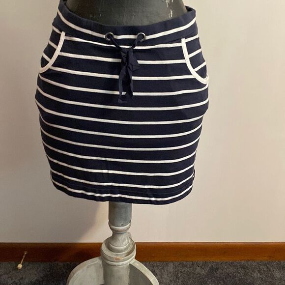 Nautica Blue, White drawstring skirt, size Medium - Picture 1 of 3